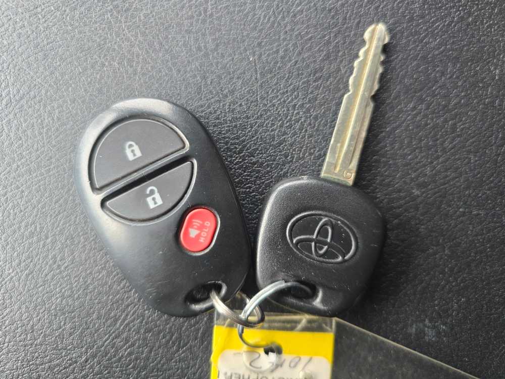 Thumbnail: 2017 Toyota Tundra - 23