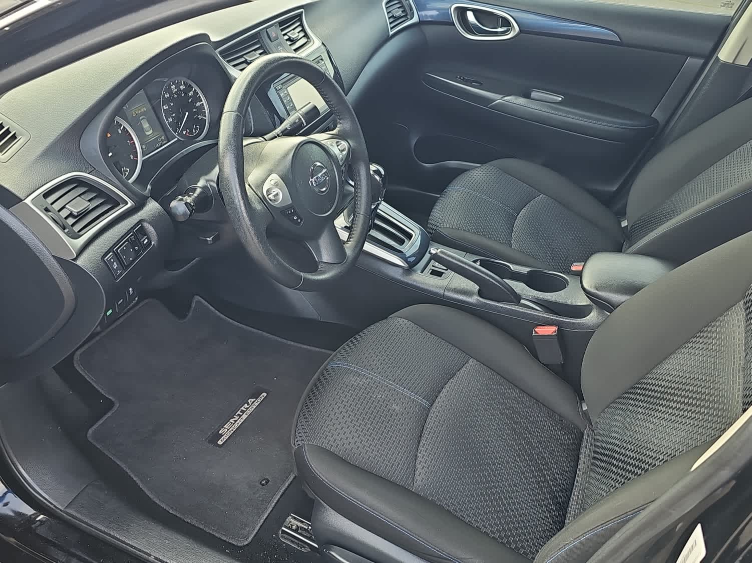 Thumbnail: 2018 Nissan Sentra - 17