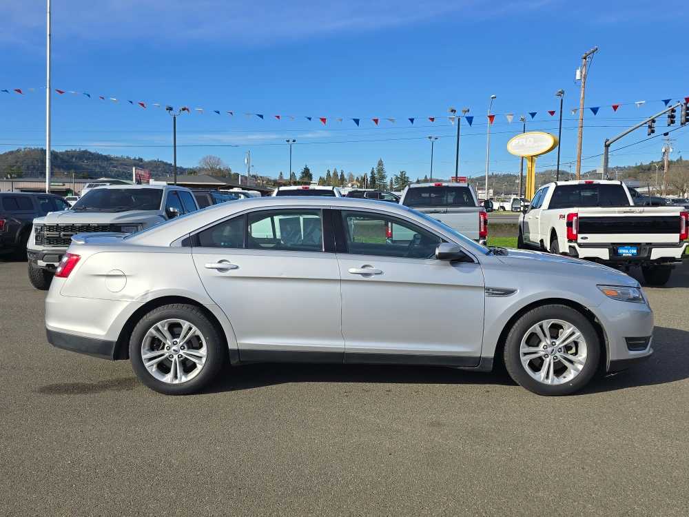 Thumbnail: 2013 Ford Taurus - 6