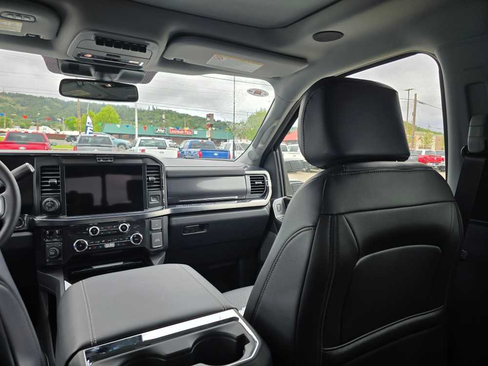 Thumbnail: 2025 Ford F-350 - 14