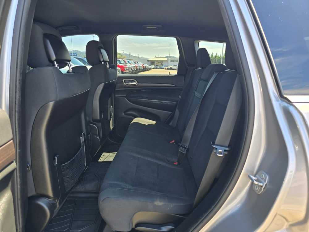 Thumbnail: 2014 Jeep Grand Cherokee - 16