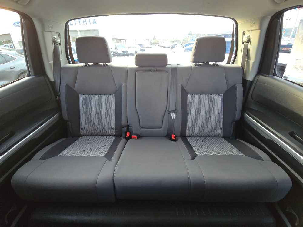 Thumbnail: 2015 Toyota Tundra - 17