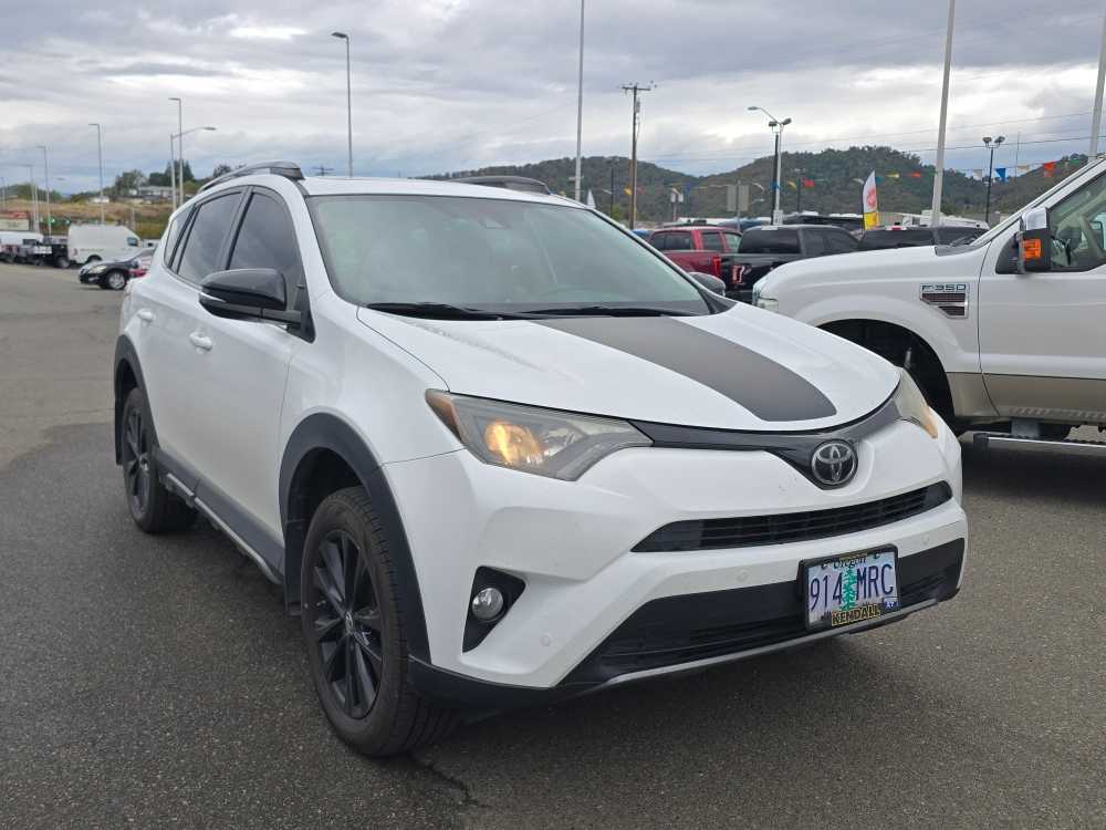 Thumbnail: 2018 Toyota RAV4 - 4