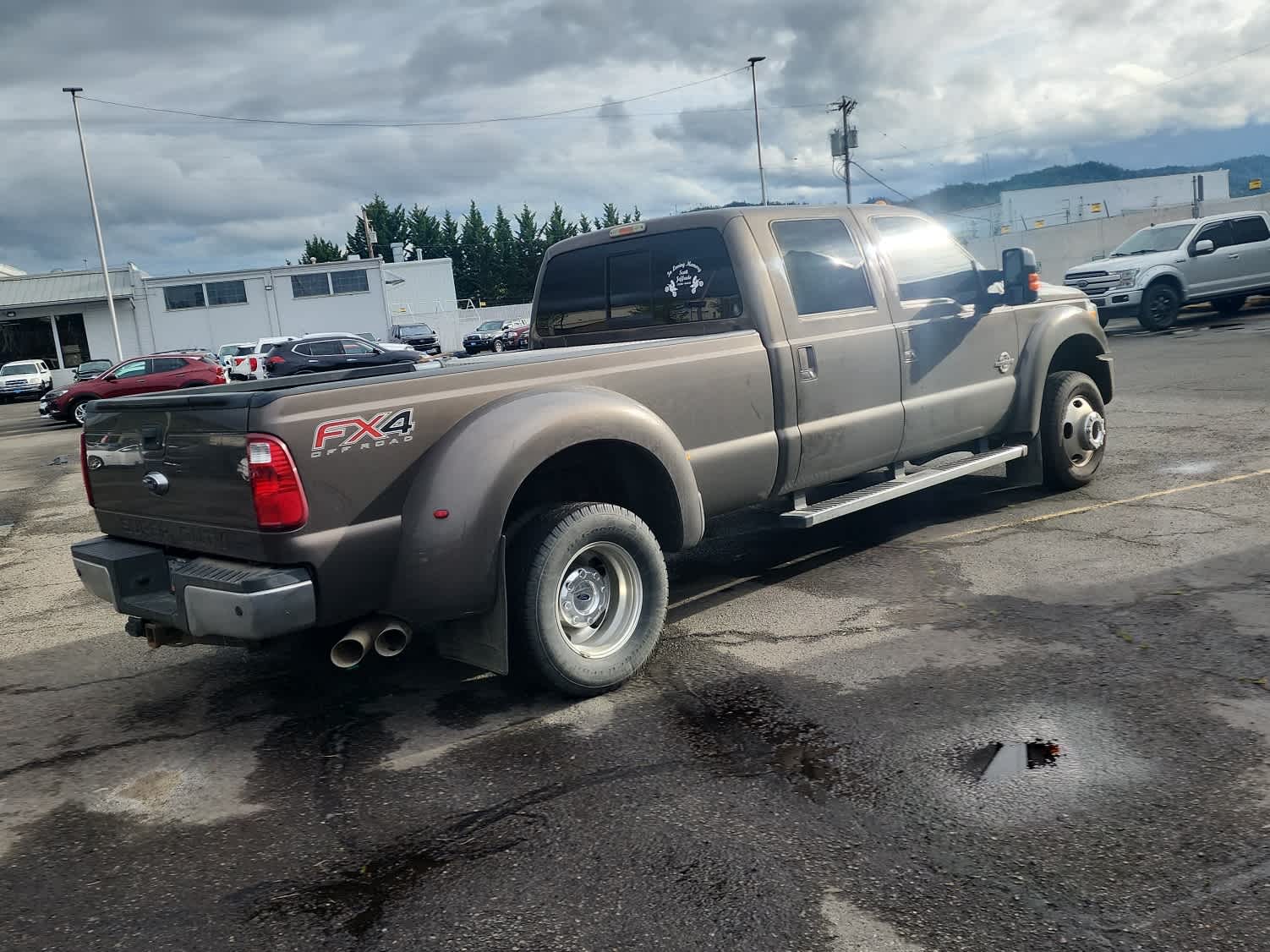 Thumbnail: 2015 Ford F-350 - 4