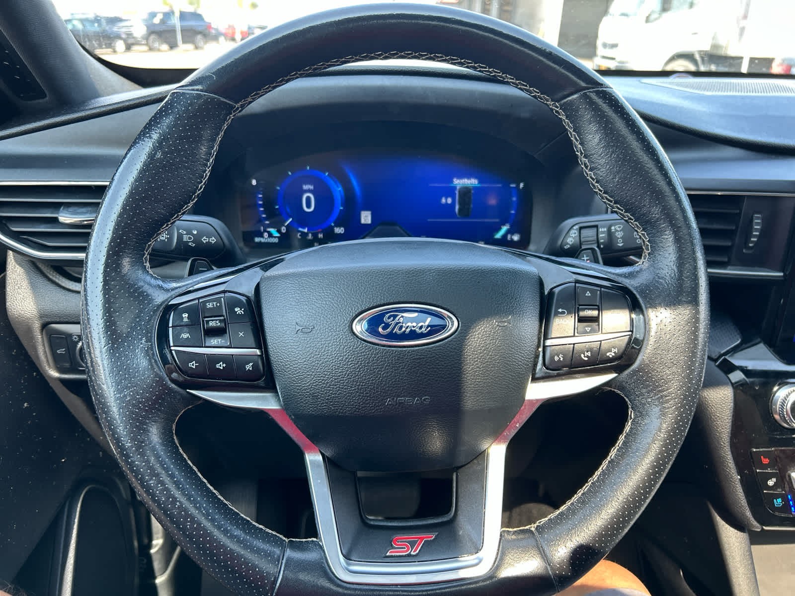 Thumbnail: 2022 Ford Explorer - 12
