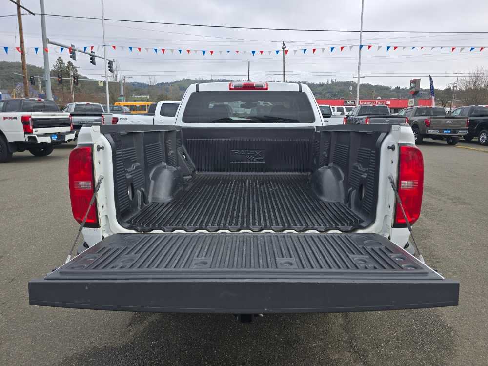 Thumbnail: 2016 Chevrolet Colorado - 18