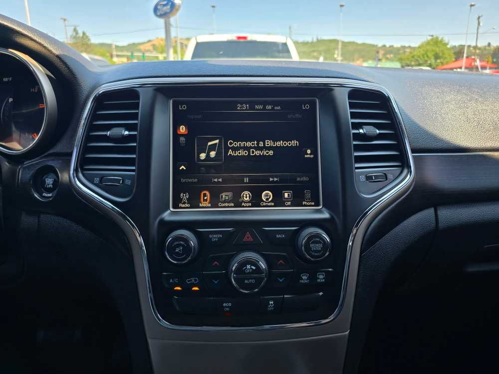 Thumbnail: 2014 Jeep Grand Cherokee - 12