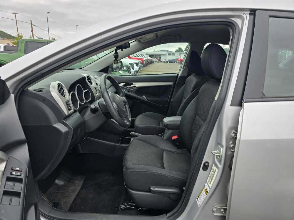 Thumbnail: 2010 Pontiac Vibe - 9
