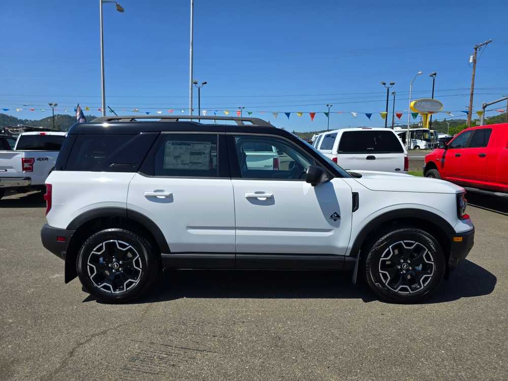 Thumbnail: 2025 Ford Bronco Sport - 6