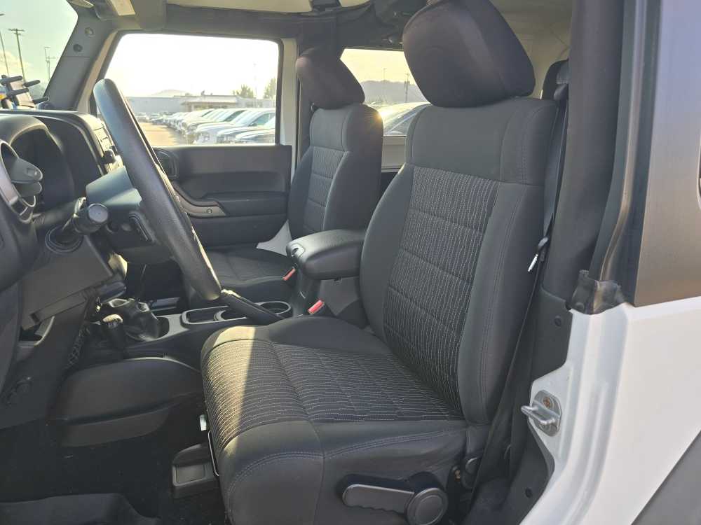 Thumbnail: 2011 Jeep Wrangler - 15