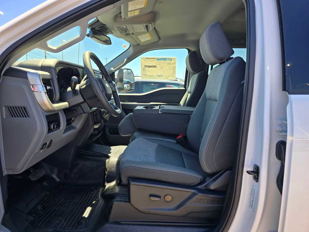 Thumbnail: 2025 Ford F-450 - 9