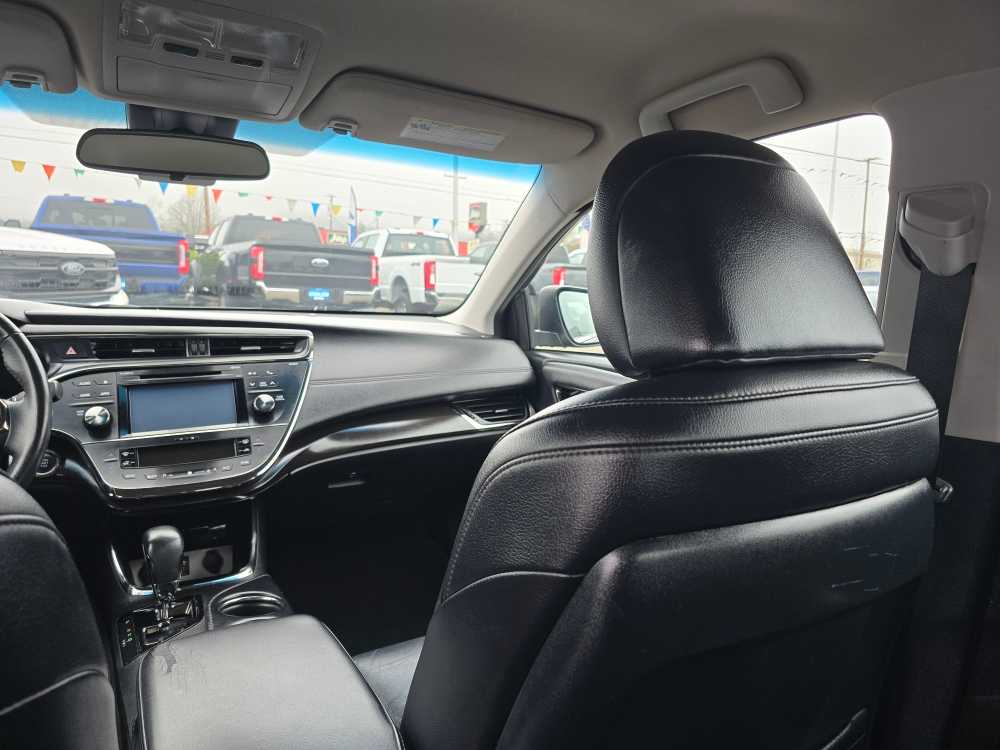 Thumbnail: 2017 Toyota Avalon - 14