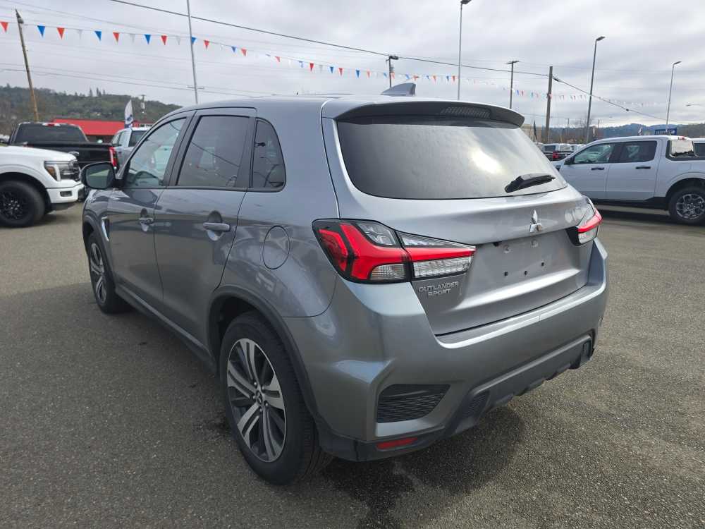 Thumbnail: 2024 Mitsubishi Outlander Sport - 3