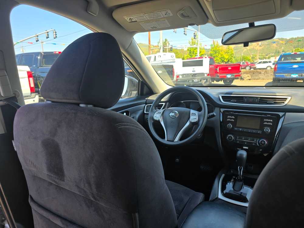 Thumbnail: 2016 Nissan Rogue - 10