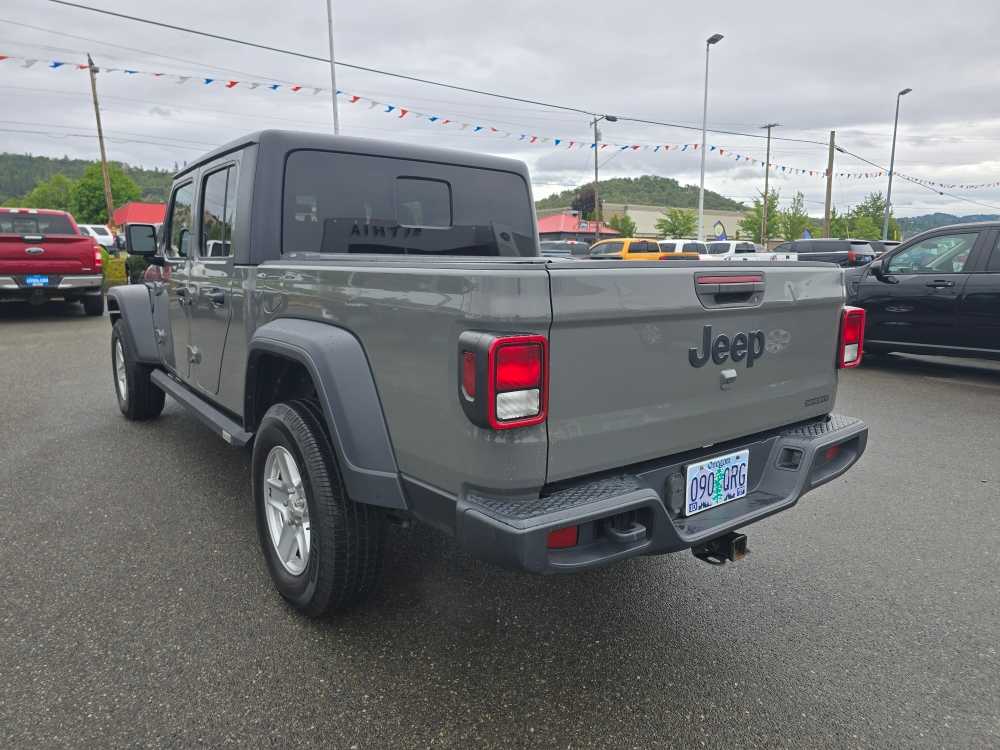 Thumbnail: 2020 Jeep Gladiator - 16