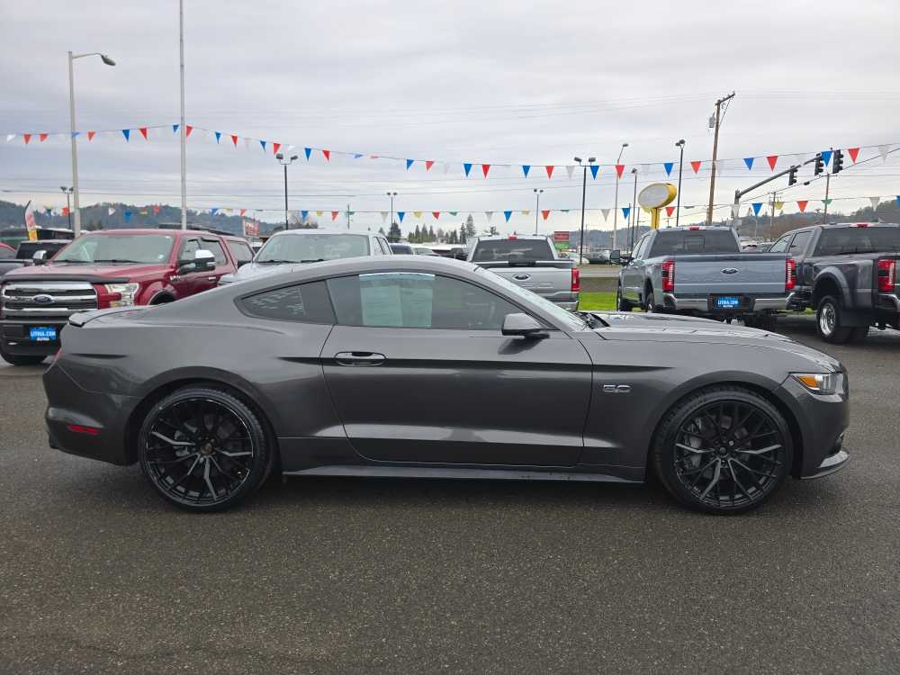 Thumbnail: 2017 Ford Mustang - 6