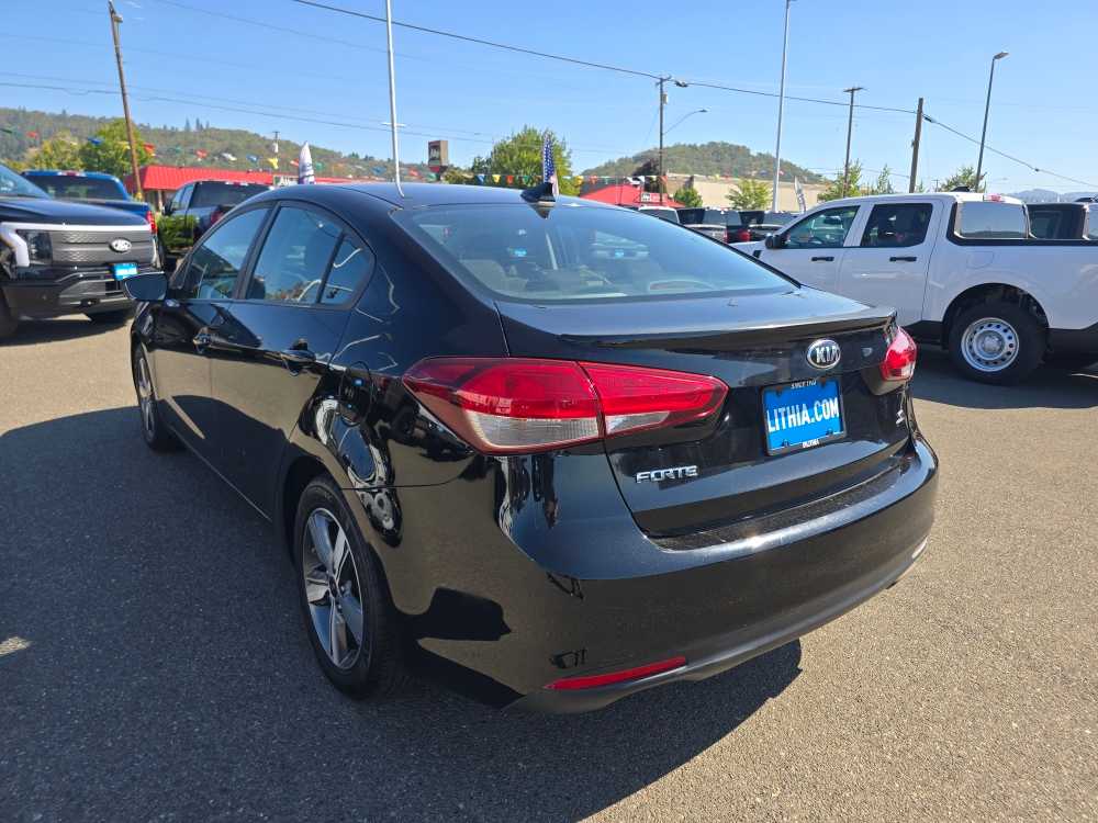 Thumbnail: 2018 Kia Forte - 3