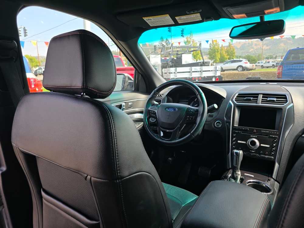 Thumbnail: 2016 Ford Explorer - 10