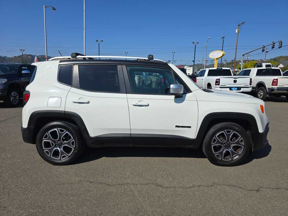 Thumbnail: 2016 Jeep Renegade - 6