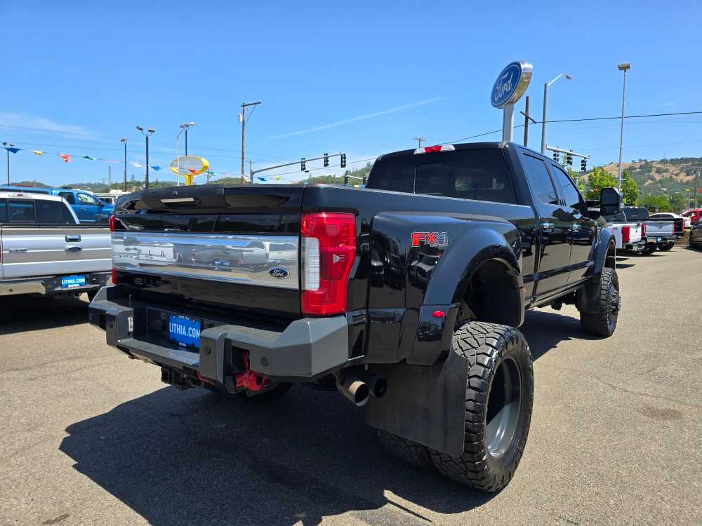 Thumbnail: 2017 Ford F-450 - 5