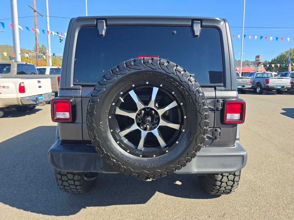 Thumbnail: 2019 Jeep Wrangler - 4
