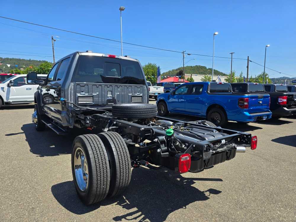 Thumbnail: 2025 Ford F-450 - 3