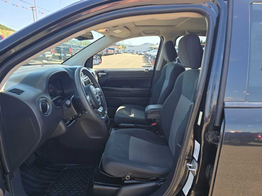Thumbnail: 2011 Jeep Compass - 10
