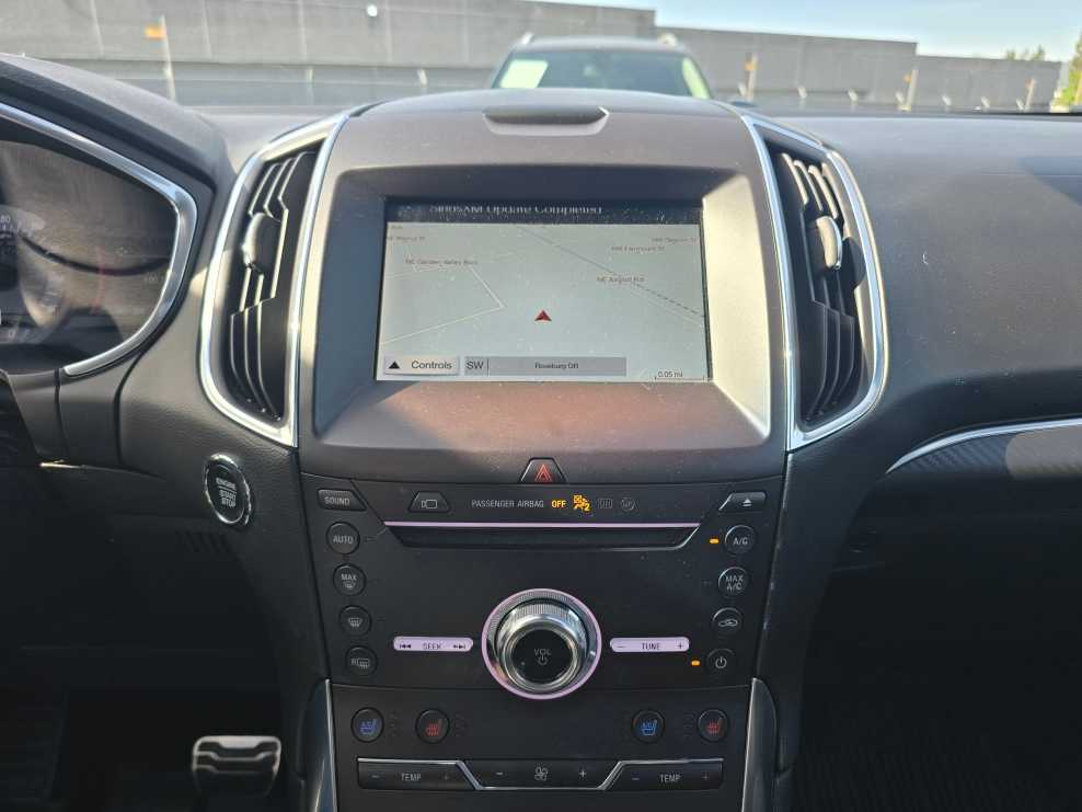 Thumbnail: 2019 Ford Edge - 12