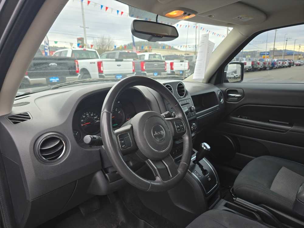 Thumbnail: 2013 Jeep Patriot - 9