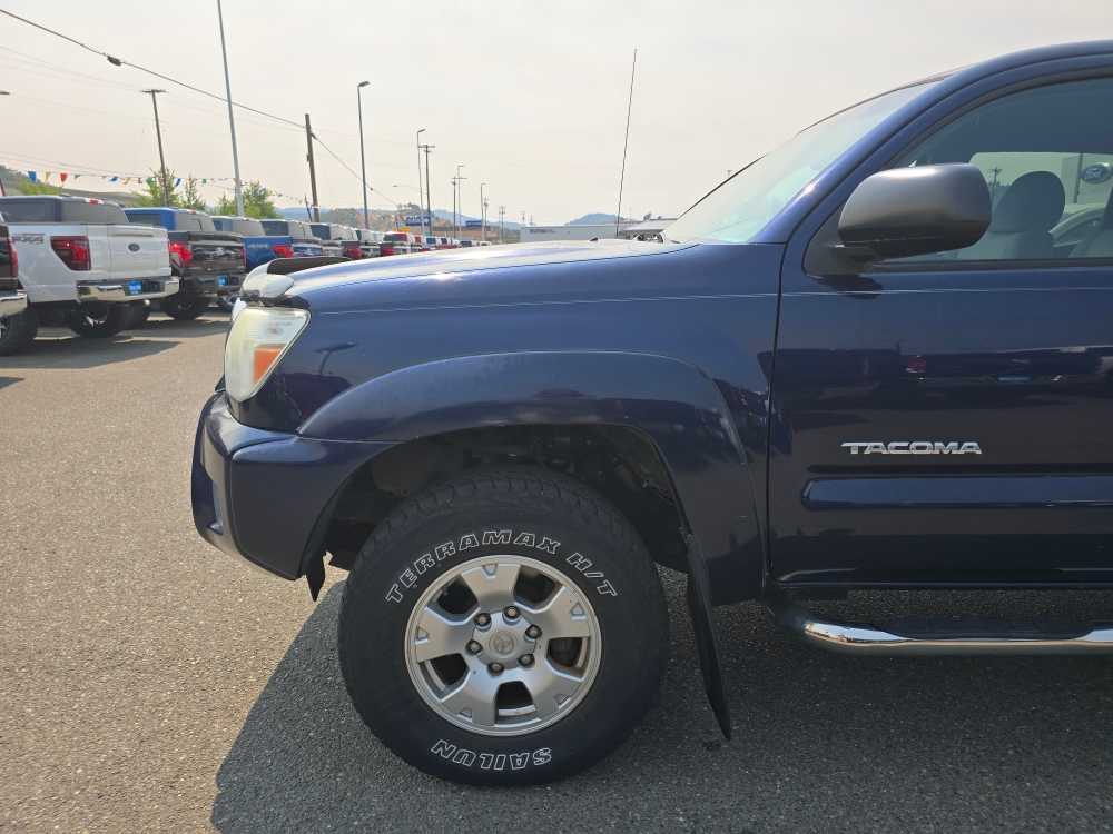 Thumbnail: 2013 Toyota Tacoma - 6