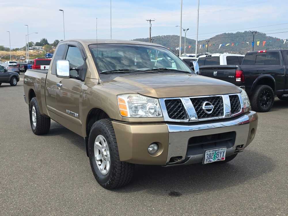 Thumbnail: 2005 Nissan Titan - 4