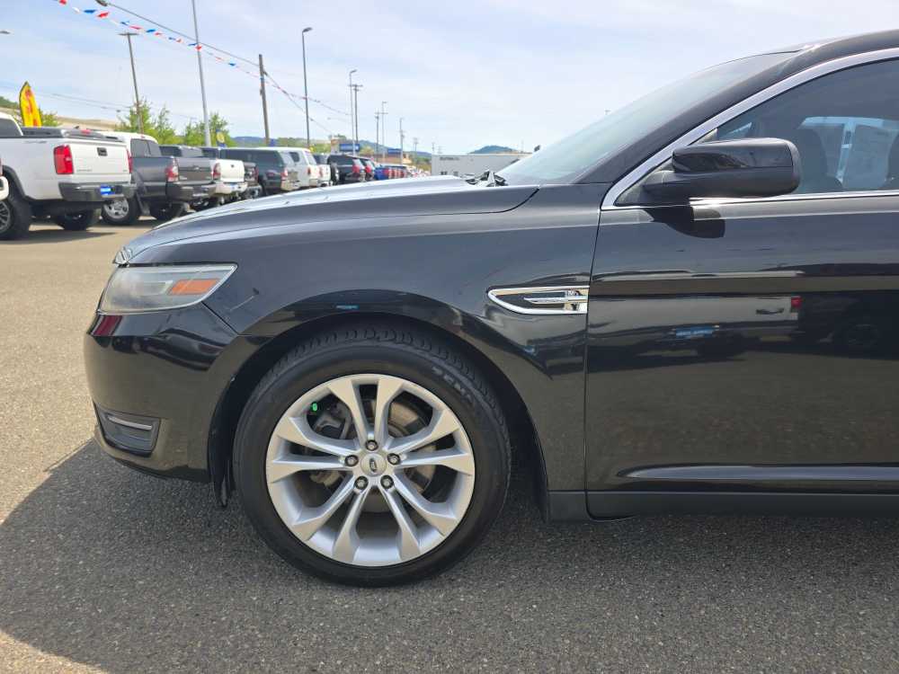 Thumbnail: 2013 Ford Taurus - 18