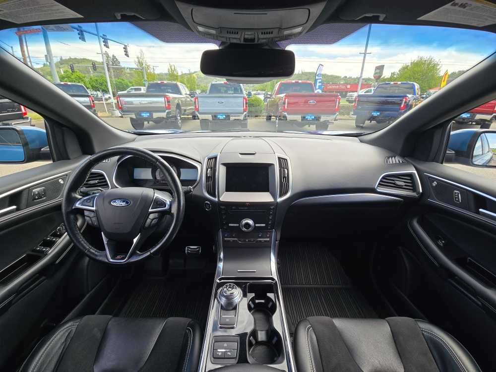 Thumbnail: 2019 Ford Edge - 15