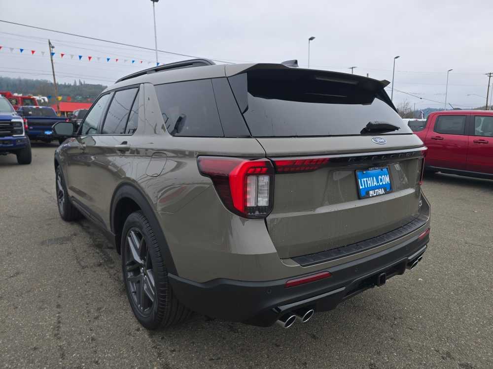 Thumbnail: 2026 Ford Explorer - 3