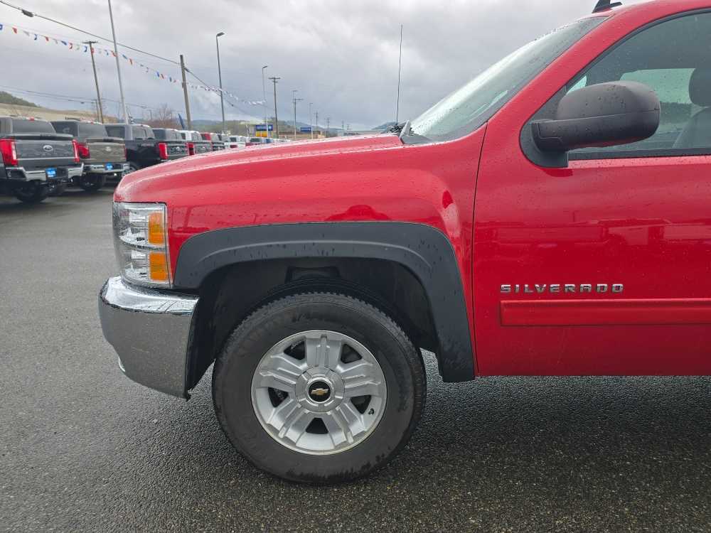 Thumbnail: 2013 Chevrolet Silverado 1500 - 19