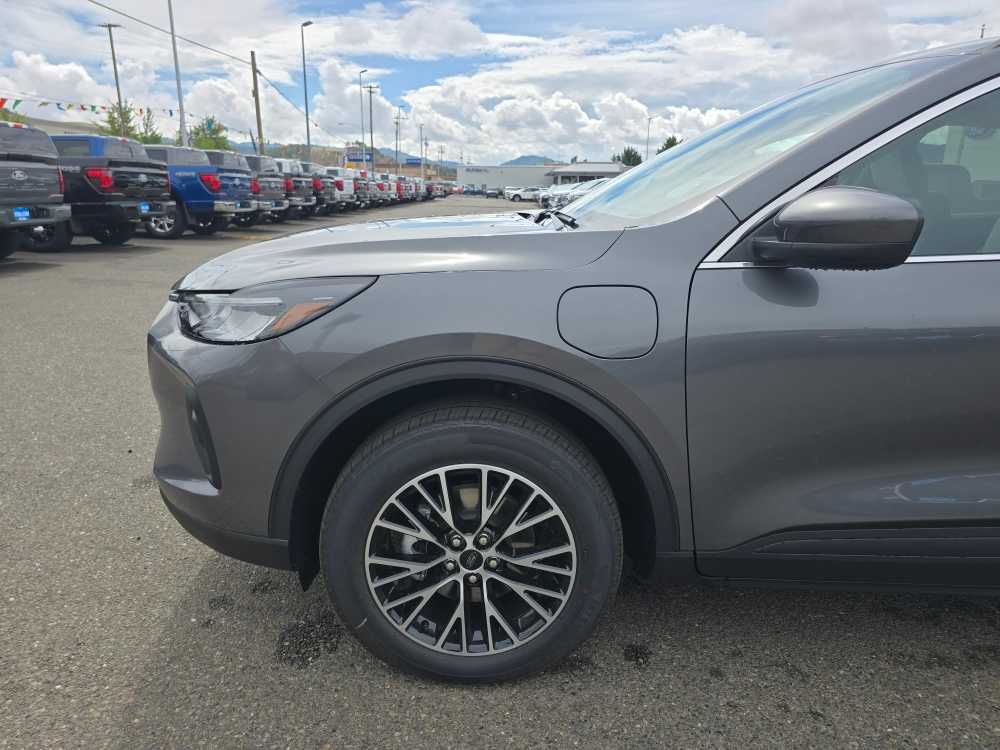 Thumbnail: 2025 Ford Escape - 18