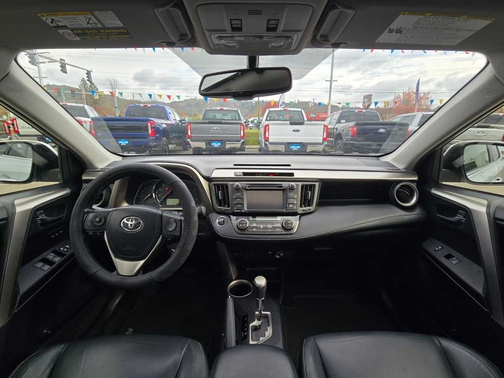 Thumbnail: 2015 Toyota RAV4 - 15