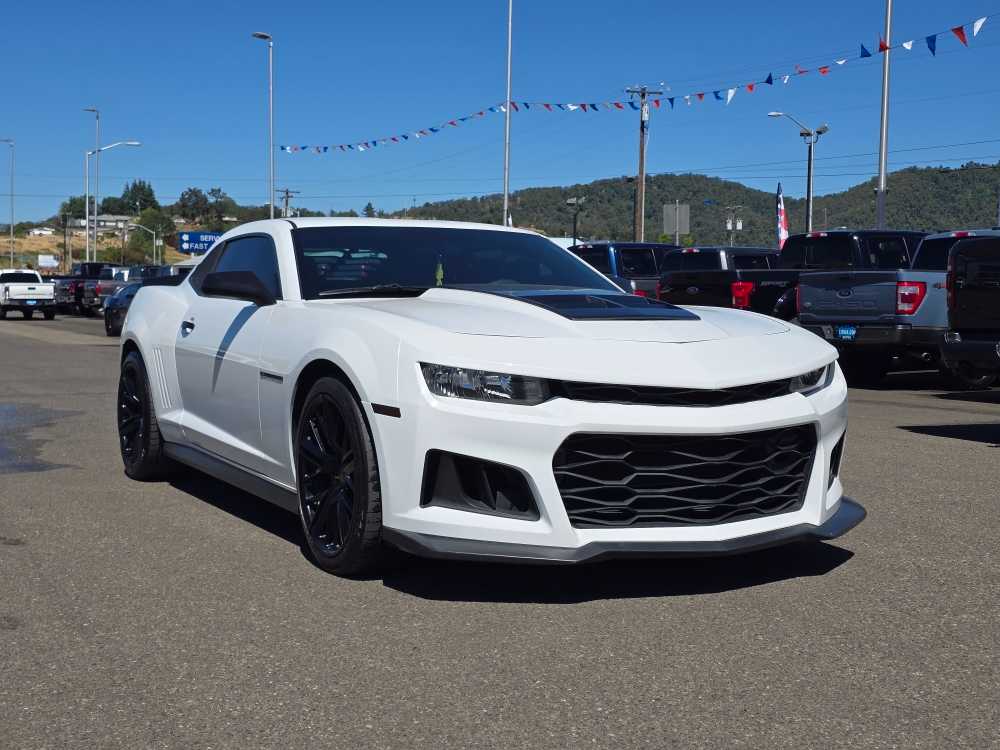 Thumbnail: 2015 Chevrolet Camaro - 4