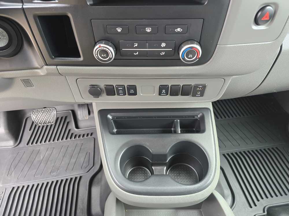 Thumbnail: 2018 Nissan NV - 13