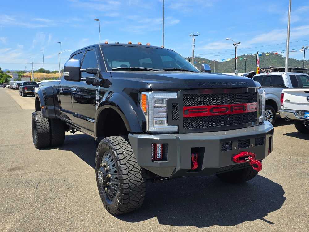 Thumbnail: 2017 Ford F-450 - 7