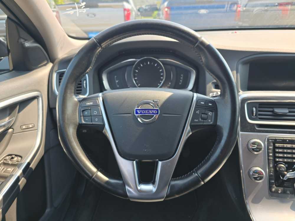 Thumbnail: 2018 Volvo S60 - 11