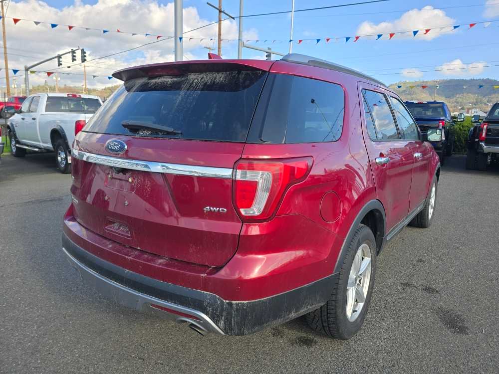 Thumbnail: 2016 Ford Explorer - 3