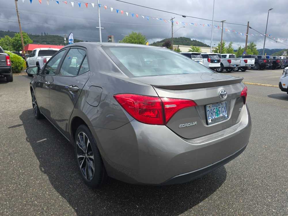 Thumbnail: 2018 Toyota Corolla - 16
