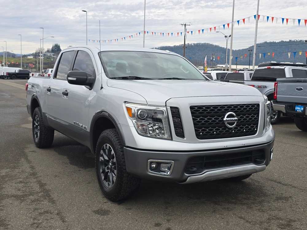 Thumbnail: 2018 Nissan Titan - 7
