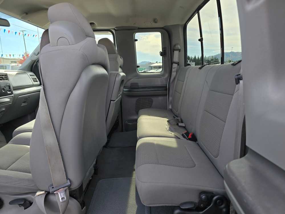 Thumbnail: 2004 Ford F-350 - 17