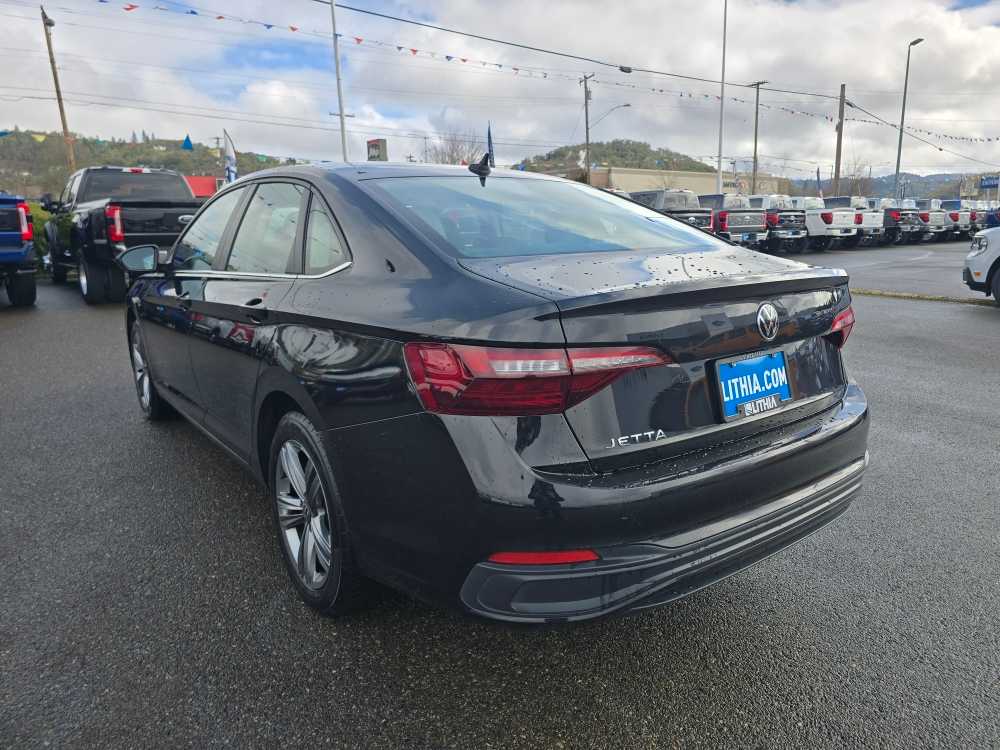 Thumbnail: 2024 Volkswagen Jetta - 3