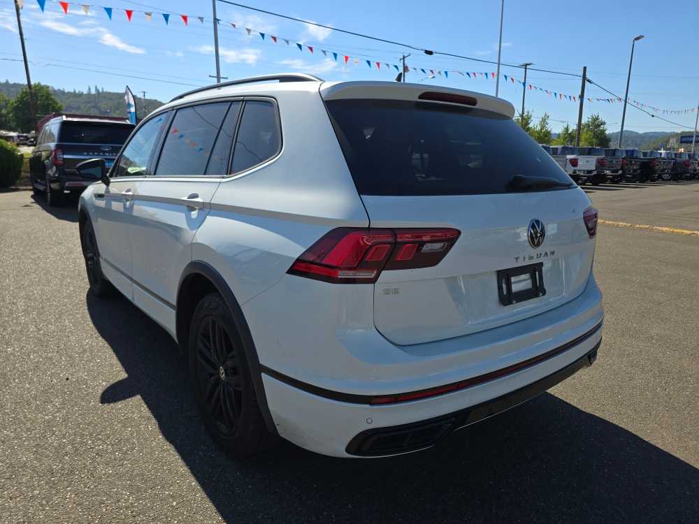 Thumbnail: 2022 Volkswagen Tiguan - 8