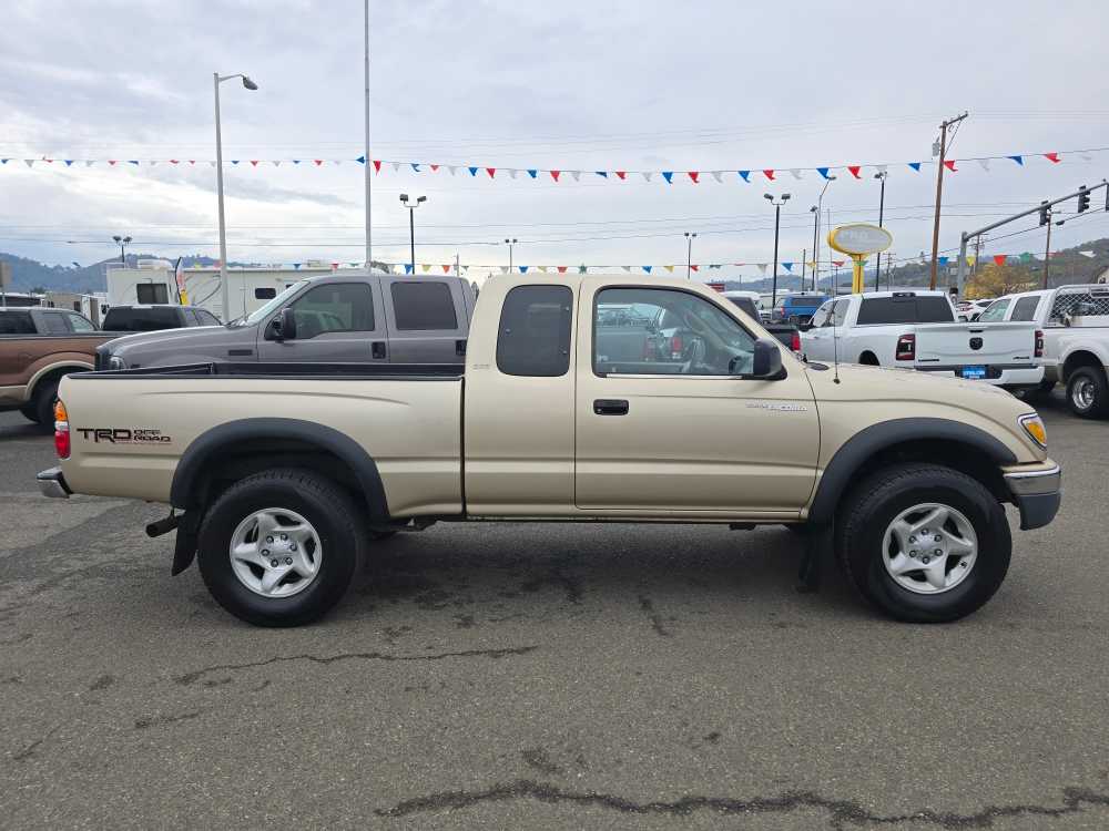 Thumbnail: 2002 Toyota Tacoma - 6