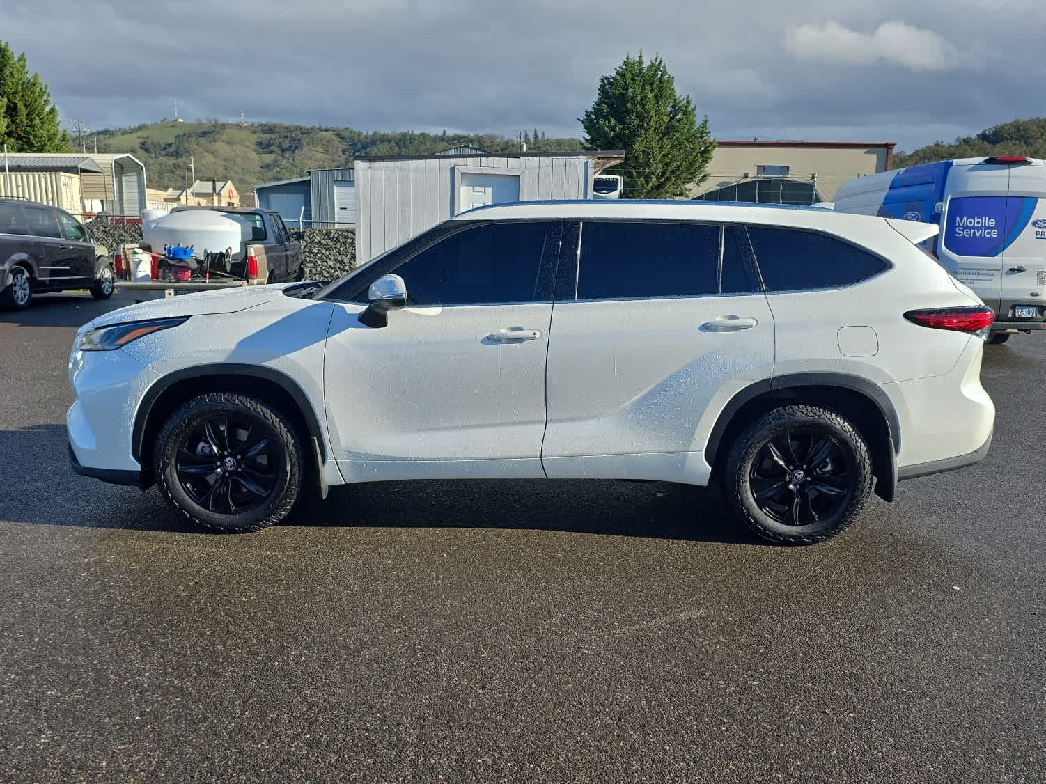 Thumbnail: 2021 Toyota Highlander - 2