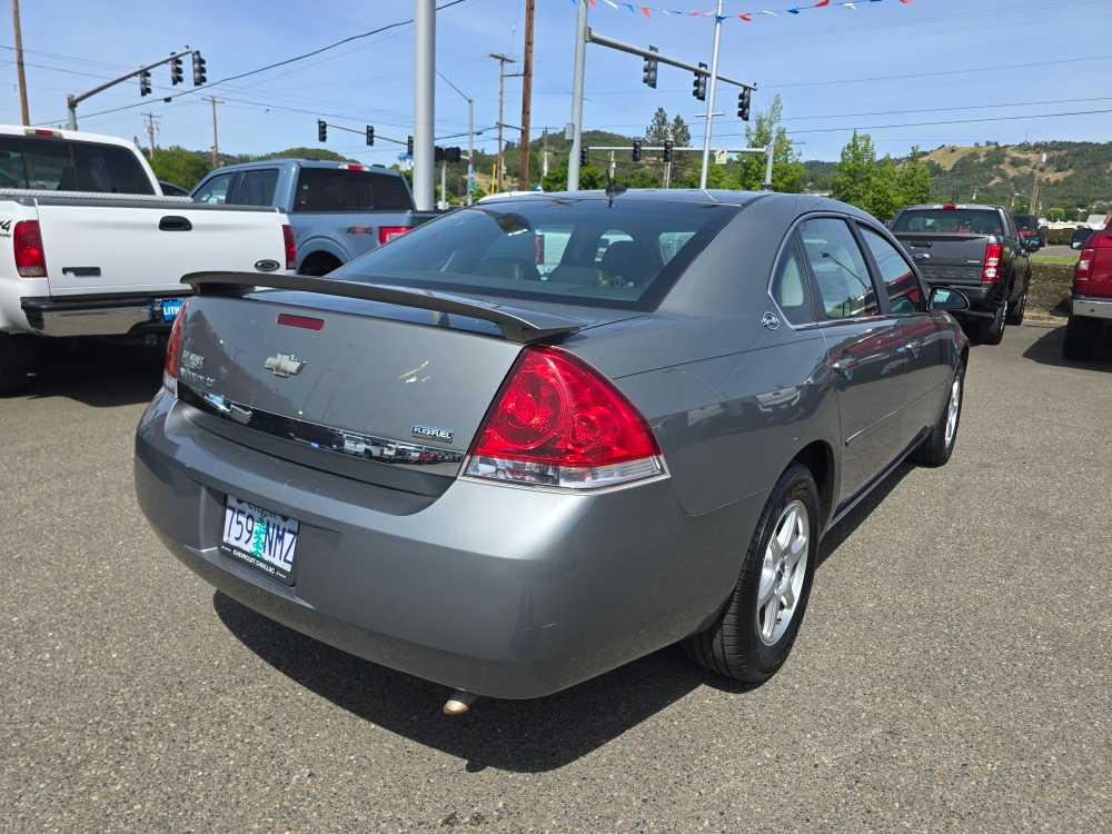 Thumbnail: 2008 Chevrolet Impala - 17